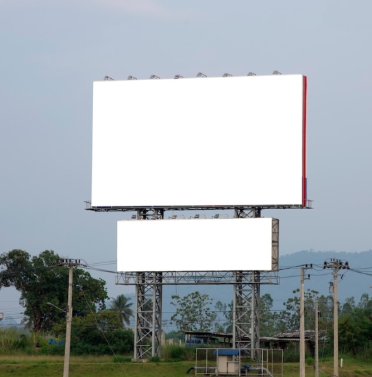 A Importância do Design Responsivo em Outdoors Digitais: Adaptando Mensagens para Diferentes Públicos e Contextos