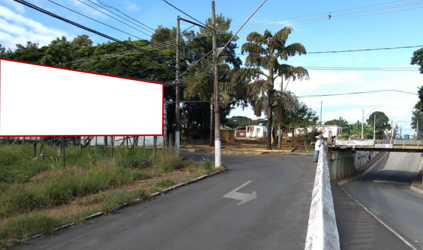 outdoor-placa-painel-av-governador-valadares-proximo-a-trincheira-centro-cidade-arcos-comunicacao-visual-publicidade-impulso-house-2js